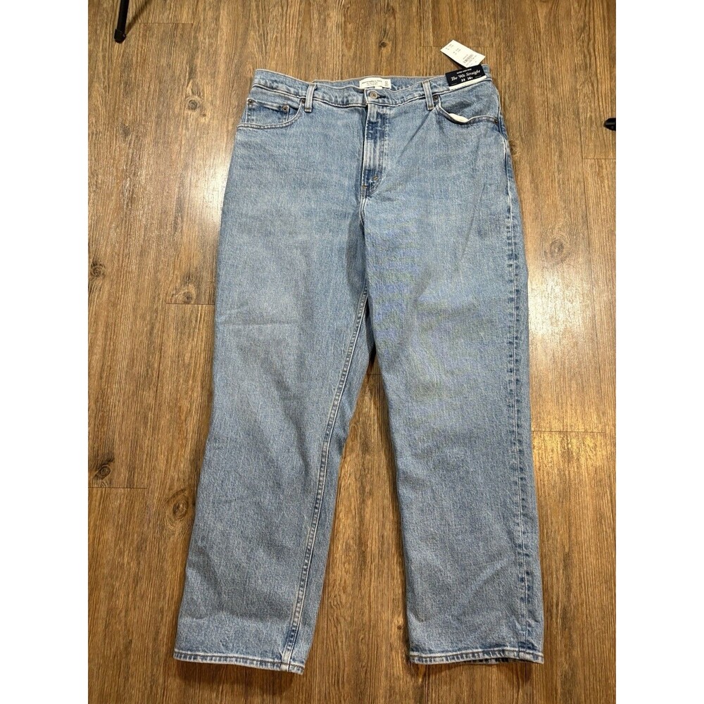 NWT Abercrombie & Fitch Curve Love 90s Straight Ultra High Rise Jeans 33 16S